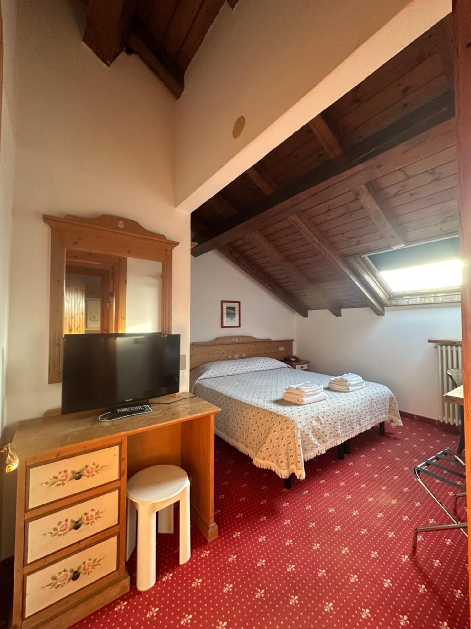 Hotel Alpi - Foza المظهر الخارجي الصورة